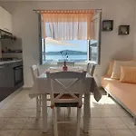 In With Seaview, Terrace, Wifi Appartement *