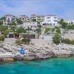 Appartement In With Seaview, Terrace, Wifi Sevid