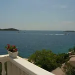 In With Seaview, Terrace, Wifi Sevid