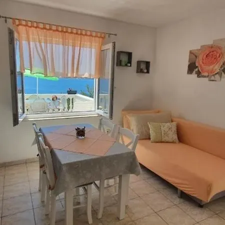 In With Seaview, Terrace, Wifi Apartmán Sevid